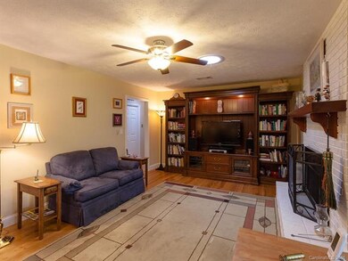 5 Braddock Way, Asheville, NC 28803 - photo 4