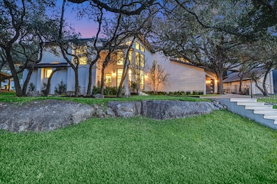 6204 Lost Horizon Dr unit 170, Austin, TX 78759 - photo 2