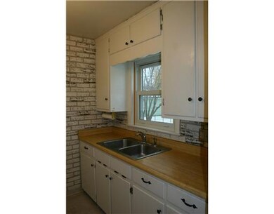 3427 Hagan St, Lansing, MI 48917 - photo 5