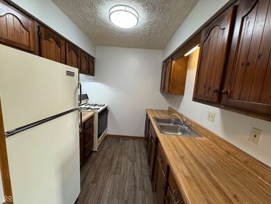 324 W 1st St, Rushville, IN 46173 - photo 7