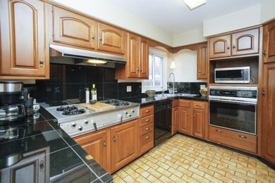 2421 main-107