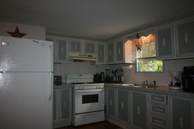 84 Boxwood Ln, Raymond, NH 03077 - photo 4