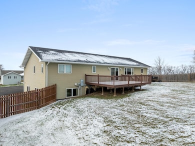 1001 70th St SE, Minot, ND 58701 - photo 4
