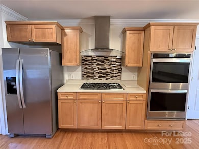 350 Melbourne Ct, Charlotte, NC 28209 - photo 7