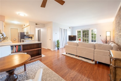 1230 Chatham Park Dr unit C, Pittsburgh, PA 15216 - photo 5