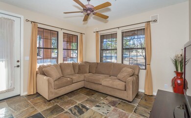 004_Living Room