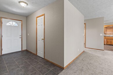 4-web-or-mls-209 N Carlisle Dr, Nixa, MO