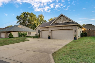 928 E Ozark Jubilee, Nixa, MO 65714 - photo 3