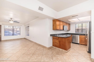 925 N College Ave - 09