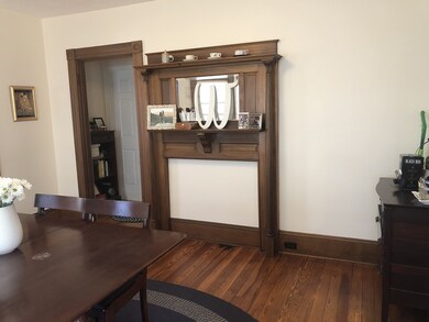 239 Robbins St unit 1, Waltham, MA 02453 - photo 4