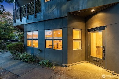 Wide sidewalks, steps from visitor parking