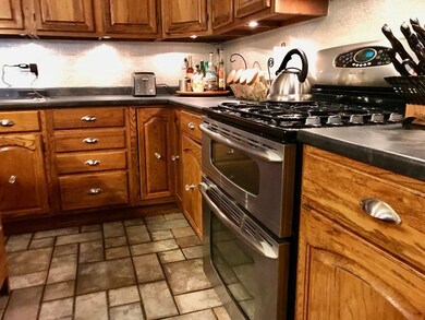 131 Treadway Ln unit 131, Londonderry, NH 03053 - photo 6