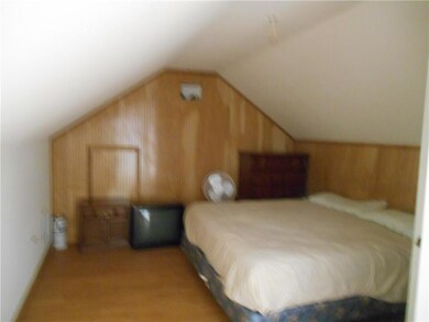 BONUS ROOM HAS ITS OWN ENTRANCE AND BATHROOM. NOT