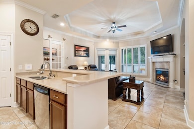 Kitchen & Family Room Combo