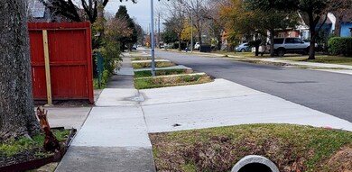 870 E 25th St, Houston, TX 77009 - photo 3