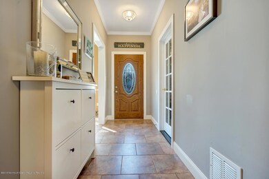 15 Longbrook Ln Freehold NJ-large-008-14