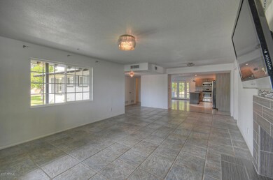 7229 N 11th Ave Phoenix AZ-large-006-13-