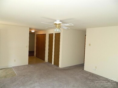 2405 SW 30th St, Redmond, OR 97756 - photo 3