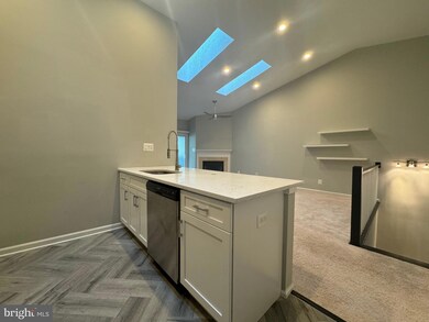 12918C Grays Pointe Rd unit 12918C, Fairfax, VA 22033 - photo 6