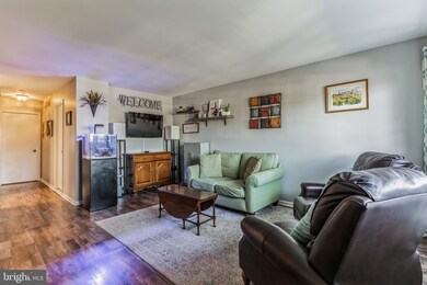 304 Wendover Dr unit 153-A, Norristown, PA 19403 - photo 3