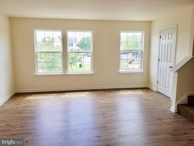 363 Scarboro Dr, Bunker Hill, WV 25413 - photo 3