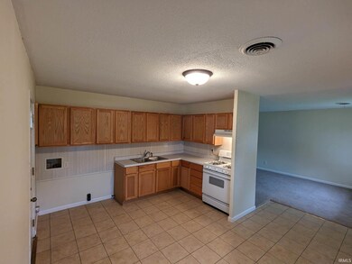 1524 Frances Ave, Elkhart, IN 46516 - photo 2