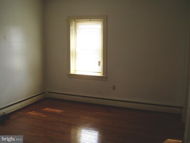 1858 N Main St unit 2, Bechtelsville, PA 19505 - photo 4