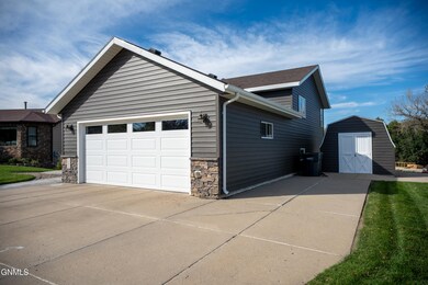 1605 9th Ave SE, Mandan, ND 58554 - photo 7