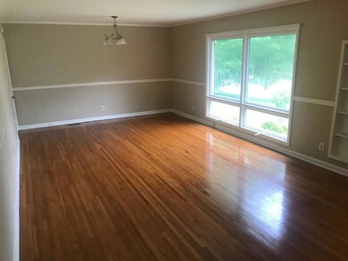 300 Crest Dr, Shelbyville, TN 37160 - photo 5