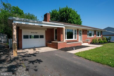 78 Winding Rd, Boyertown, PA 19512 - photo 4
