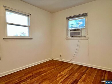 80 Franklin Ave, Fairview, NJ 07022 - photo 6