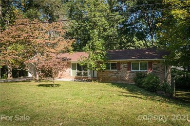 527 Overhill Dr, Hendersonville, NC 28792 - photo 2