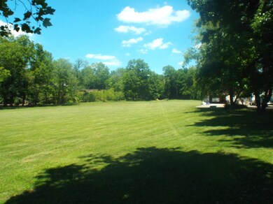 751 Stoneleigh Dr, Frankfort, KY 40601 - photo 4