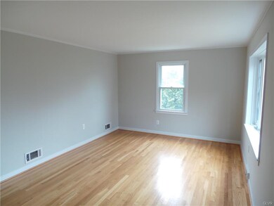 2849 Elm Ct, Allentown, PA 18103 - photo 4