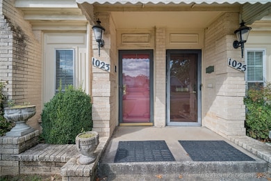 1023 E Thompson Ave, Sapulpa, OK 74066 - photo 3