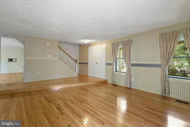 9501 Scorpio Ln, Burke, VA 22015 - photo 5