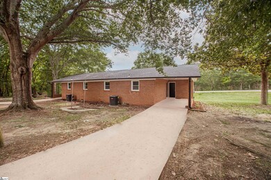 205 Adger Rd unit A, Easley, SC 29642 - photo 3