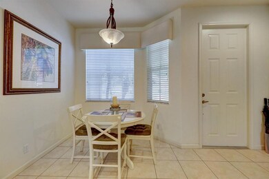 breakfast nook (2)