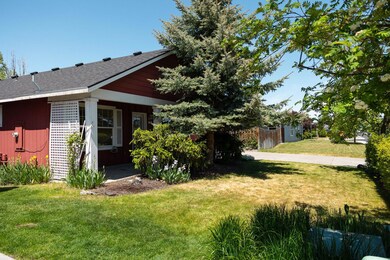 1047 SW 31st St, Redmond, OR 97756 - photo 3