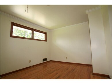 8 Judy Dr, Herminie, PA 15637 - photo 4