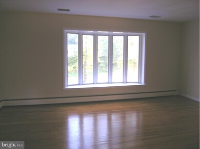 14525 Perrywood Dr, Burtonsville, MD 20866 - photo 5