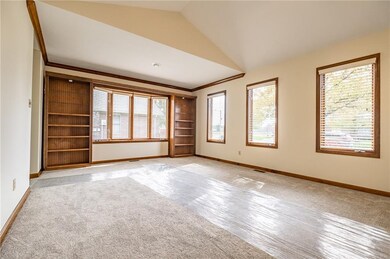 5140 Columbia Dr, Columbus, IN 47203 - photo 4