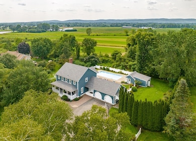 83 Russell St, Sunderland, MA 01375 - photo 2