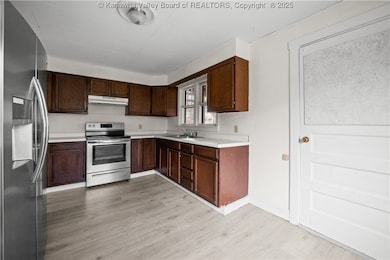 1313  1/2 Camden Dr, Charleston, WV 25302 - photo 7