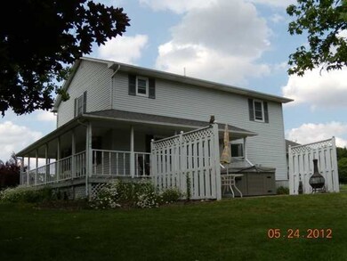 6747 Old Tarlton Pike, Circleville, OH 43113 - photo 2