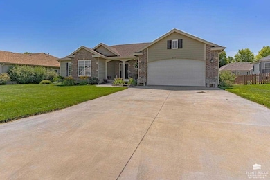 6125 Brookes Way, Manhattan, KS 66502 - photo 2