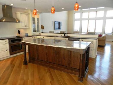 Kitchen. Large center island with granite counter 