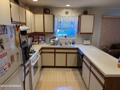 1 Dawn Way, Toms River, NJ 08757 - photo 4