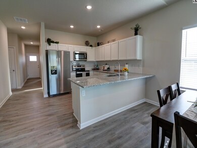 1325 Robin Dr, McPherson, KS 67460 - photo 7