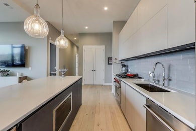 2405 W Iowa St unit 405, Chicago, IL 60622 - photo 7